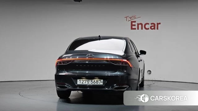 Hyundai The New Grandeur IG id 4573951 из Кореи 23