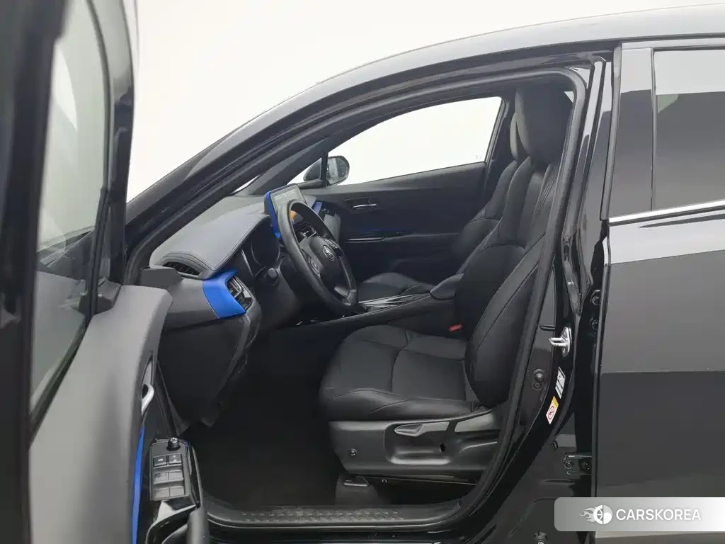 Toyota C-HR id 4659925 из Китая 17