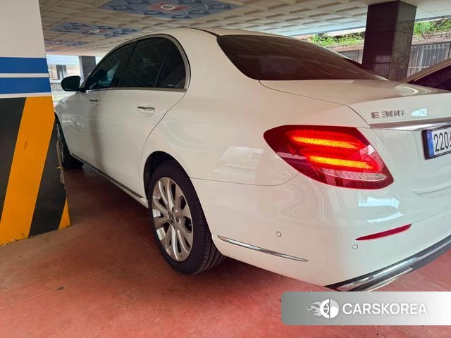 Mercedes-Benz E-Class W213 2019 Белый из Кореи, фото 3