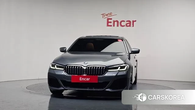 BMW 5 Series (G30) id 3415995 из Кореи 13