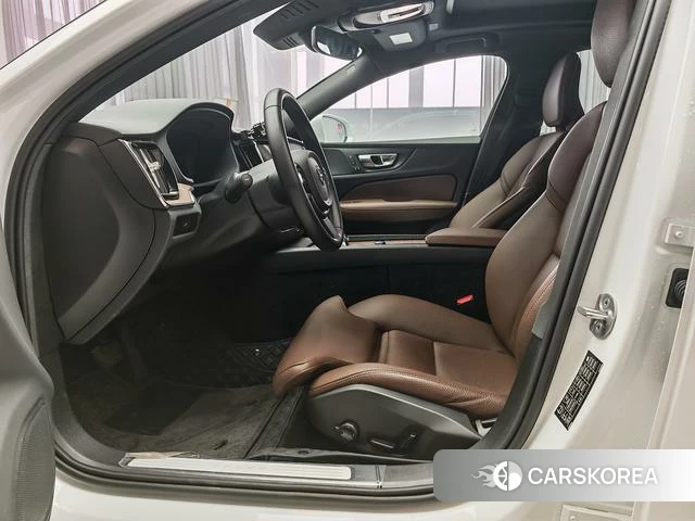 Volvo S60 id 3908073 из Китая 17