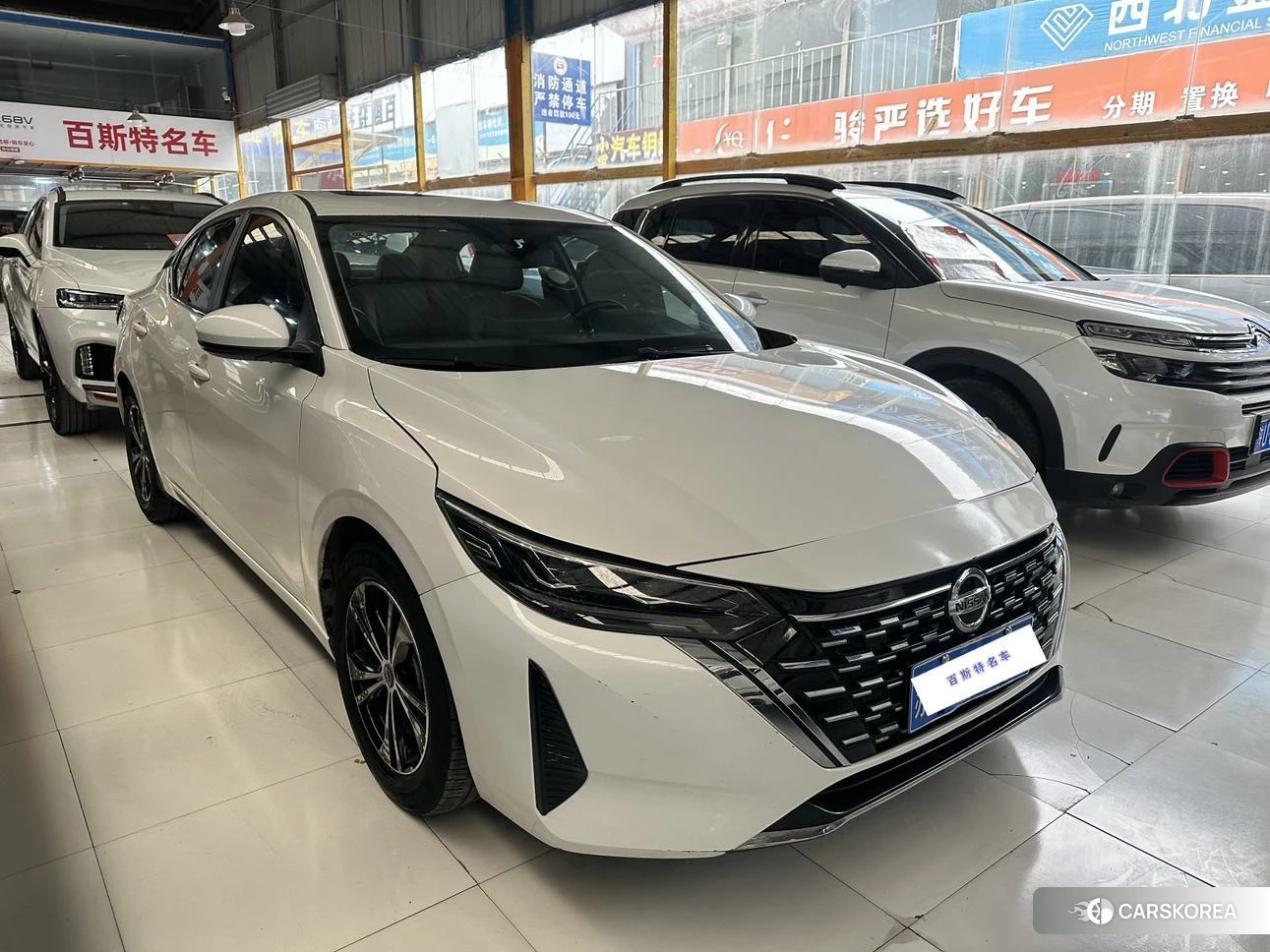 Nissan Xuan Yi 2023 Белый из Китая, фото 3