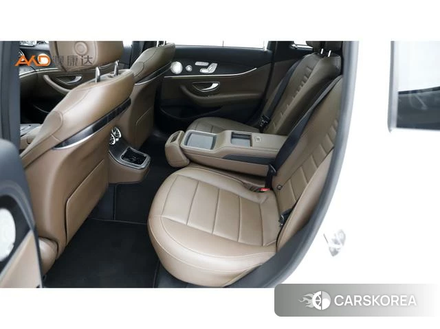 Mercedes-Benz E-class 2021 Белый из Китая, фото 3