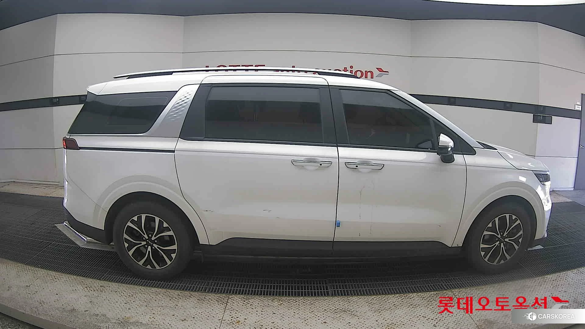 Kia Carnival id 4498422 из Кореи 23