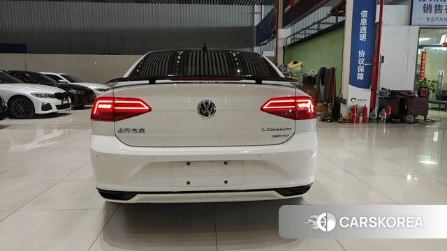 Volkswagen Lingdu 2021 Белый из Китая, фото 5
