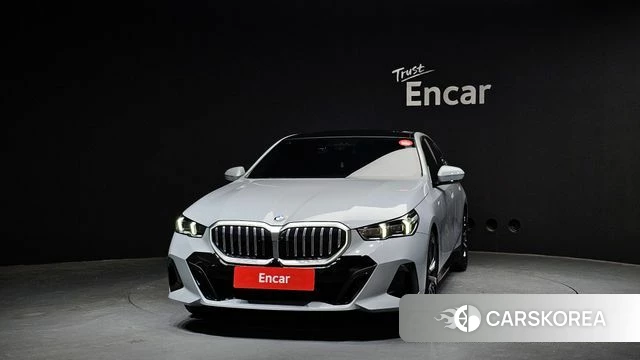 BMW 5 Series (G60) id 3831441 из Кореи 13