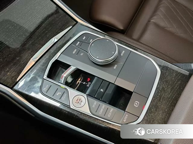 BMW 3 series 2023 Темно-серый из Китая, фото 6