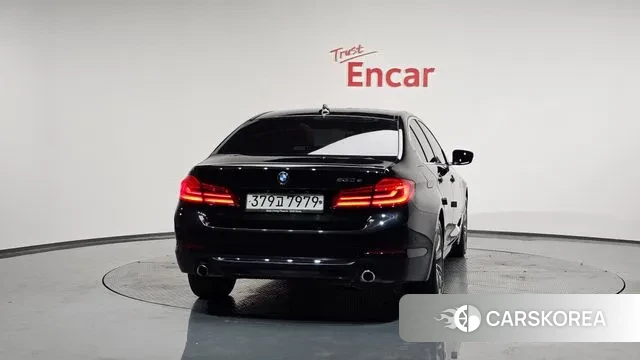 BMW 5 Series (G30) id 3018211 из Кореи 13