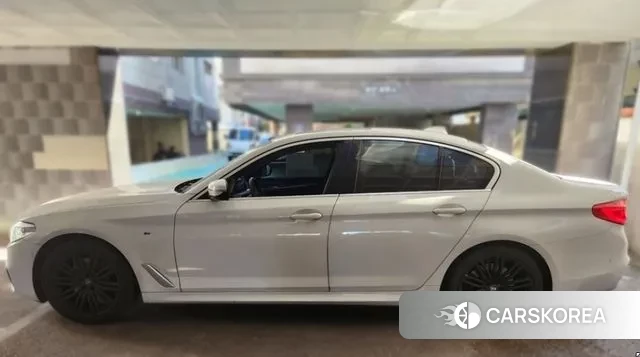 BMW 5 Series (G30) 2020 Белый из Кореи, фото 3