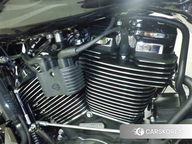 Engine photo