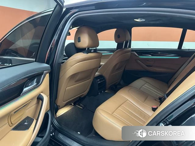 BMW 5 series 2018 Черный из Китая, фото 3