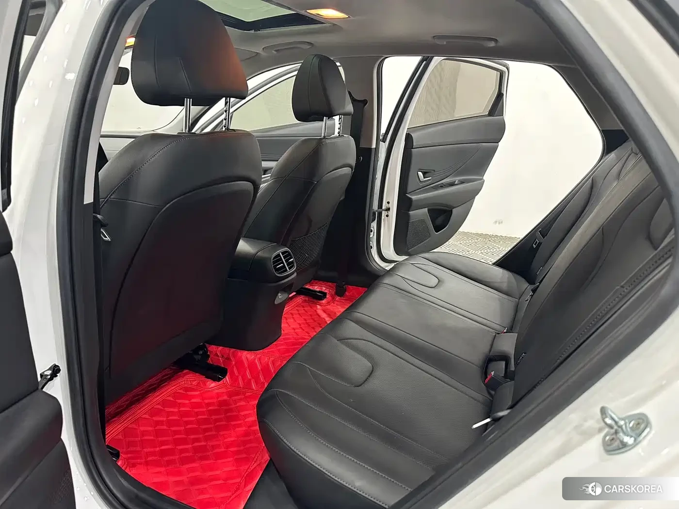 Hyundai Elantra 2022 Белый из Китая, фото 3