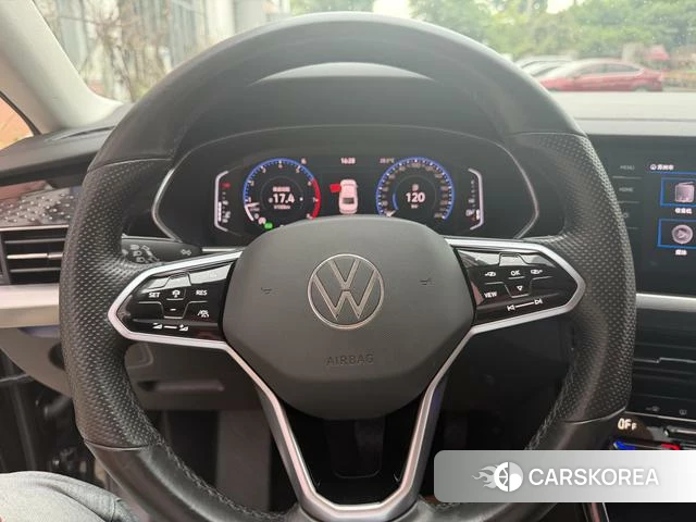 Volkswagen Passat id 4359154 из Китая 12