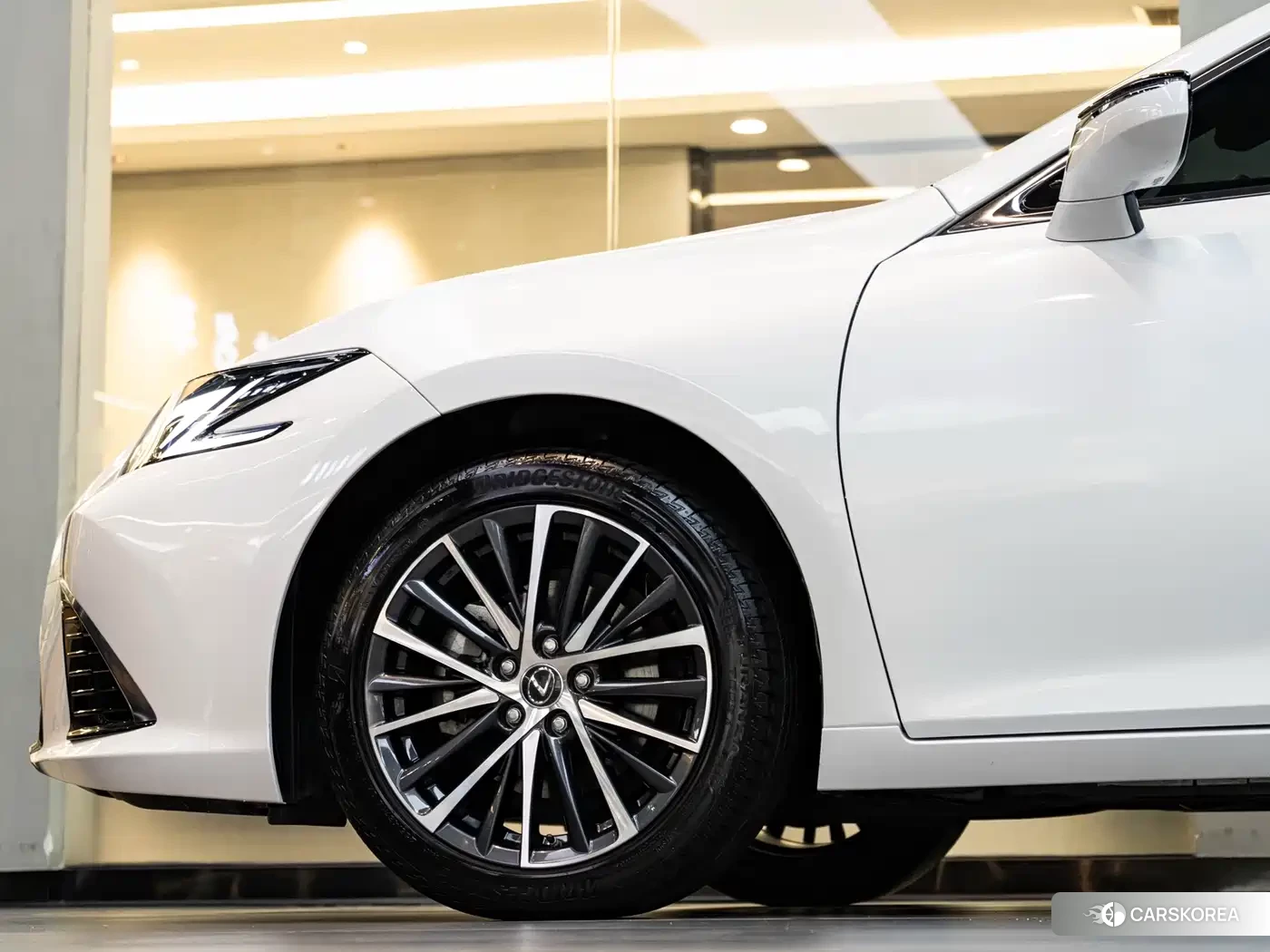 Lexus ES id 4583697 из Китая 14