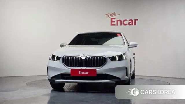 BMW 5 Series (G60) id 3554832 из Кореи 13