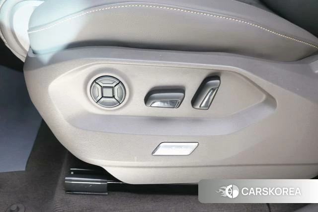 Volkswagen Touareg id 4307142 из Китая 23