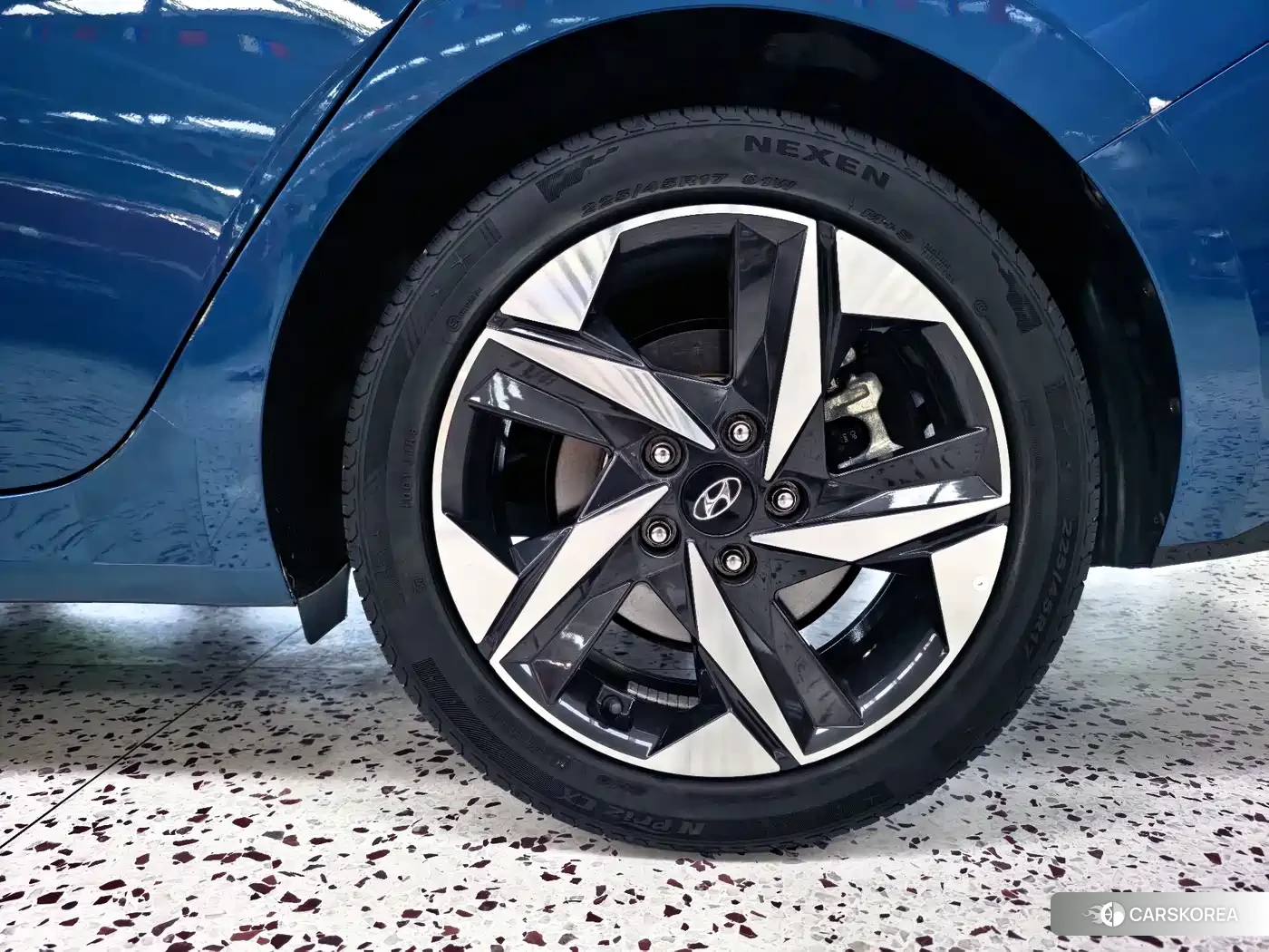 Hyundai Elantra id 4576364 из Китая 17