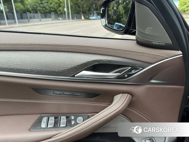 BMW 5 series id 4261303 из Китая 14