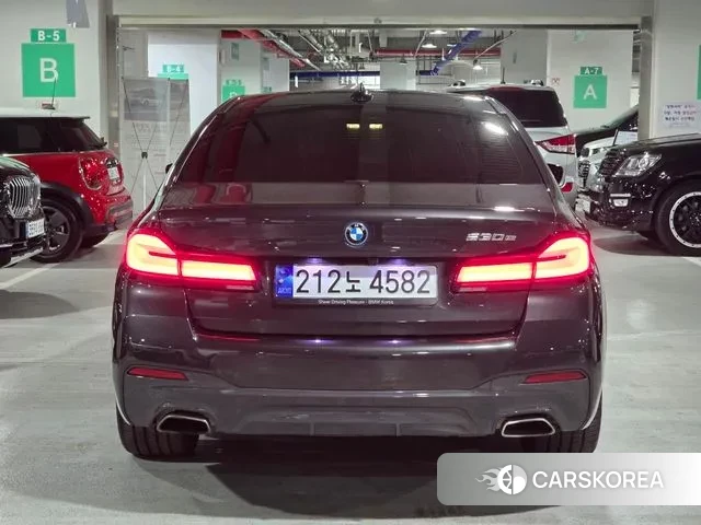 BMW 5 Series (G30) id 3457839 из Кореи 13