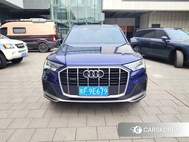Audi Q7 2021 Синий из Китая, фото 3