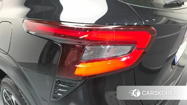 Chevrolet (GM Daewoo) Trax Crossover 2024 Черный из Кореи, фото 4