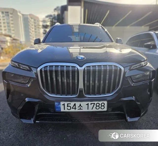 BMW X7 (G07) 2023 Черный из Кореи, фото 3