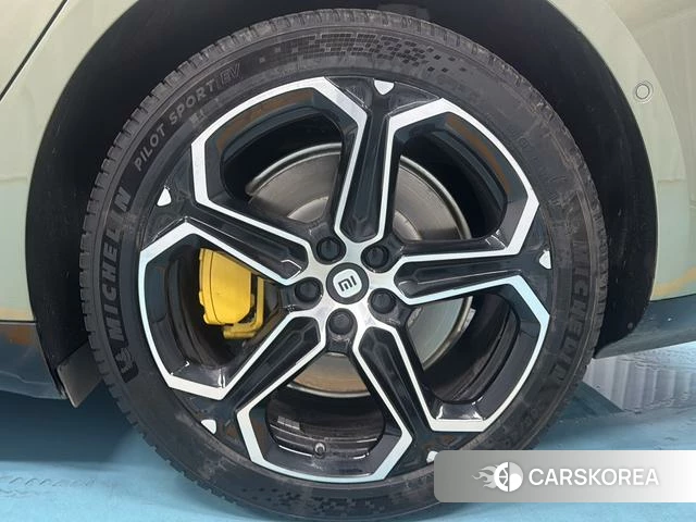 Xiaomi Car Xiaomi SU7 id 4190412 из Китая 13