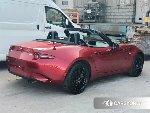 Mazda MX-5 2025 Красный из Китая, фото 3