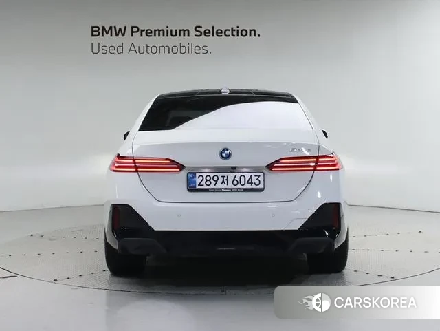 BMW 5 Series (G60) id 3415268 из Кореи 13