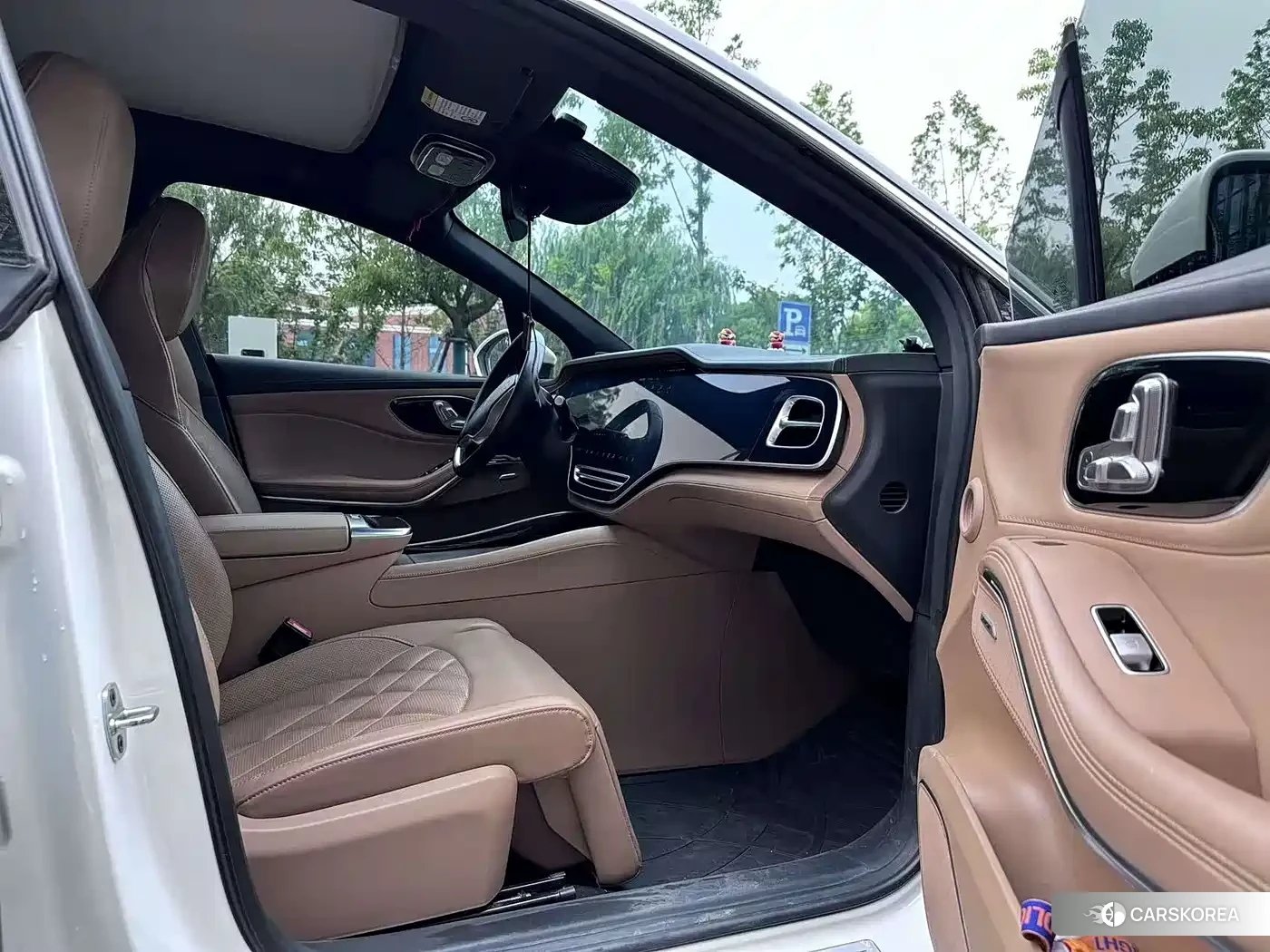 Roewe Feifan R7 2023 Белый из Китая, фото 4