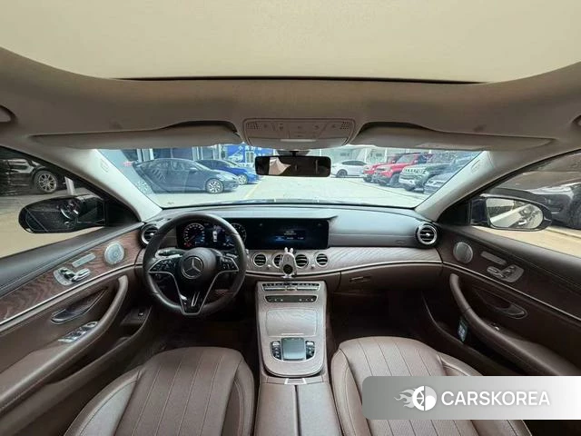 Mercedes-Benz E-class 2023 Черный из Китая, фото 3