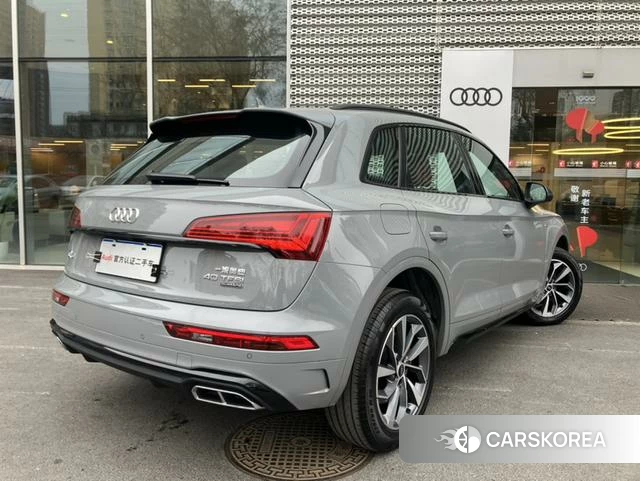 Audi Q5L 2025 Серебристо-серый из Китая, фото 4