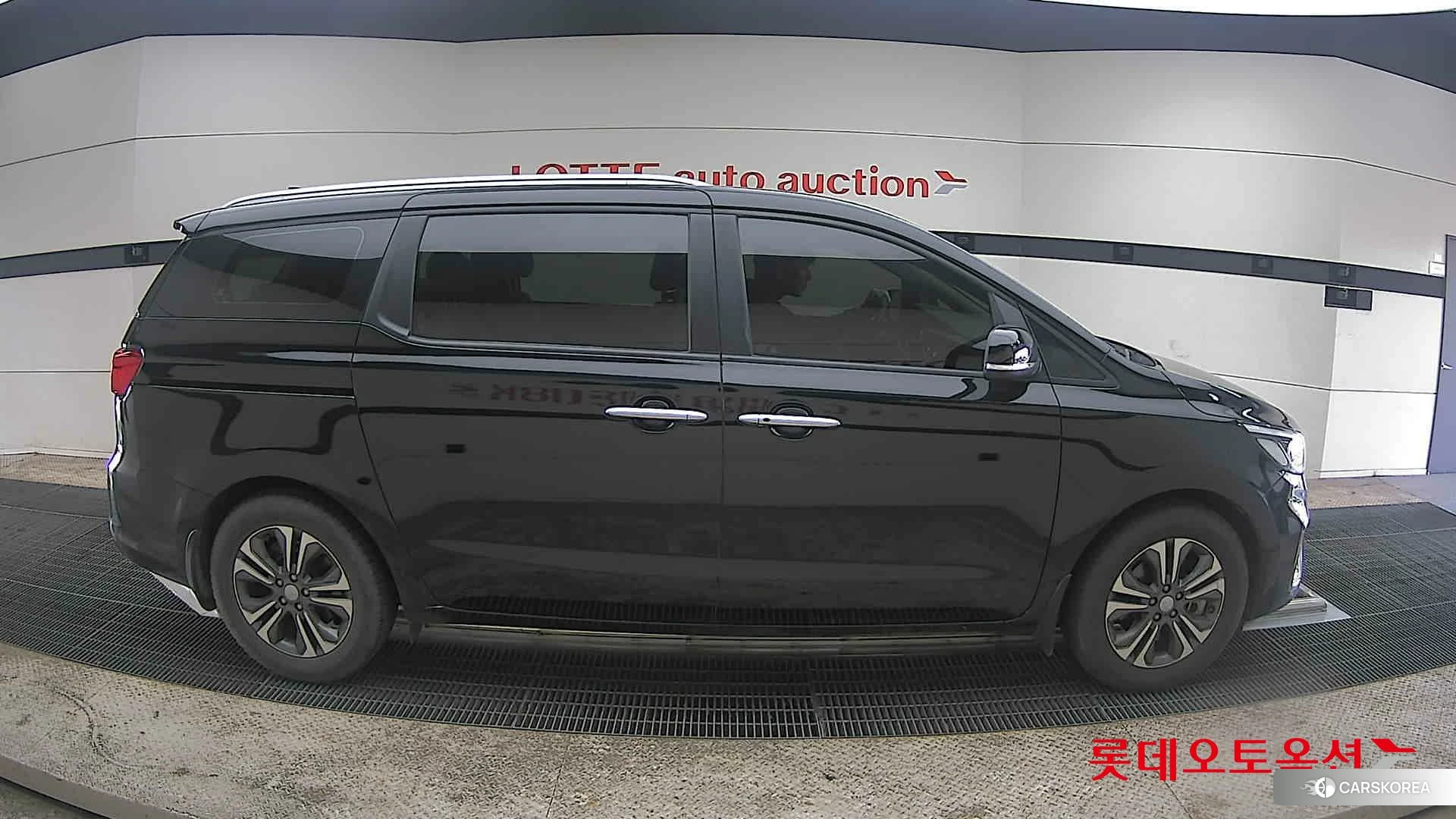 Kia Carnival id 3882134 из Кореи 23