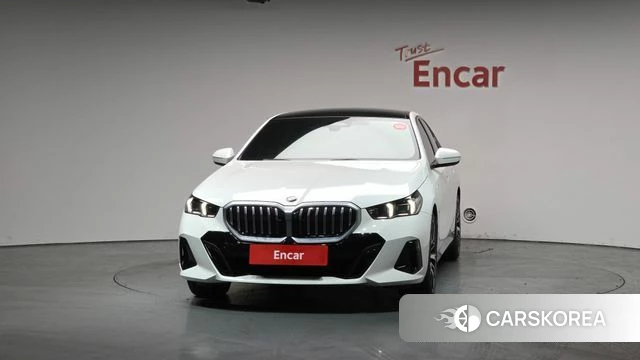 BMW 5 Series (G60) id 3841675 из Кореи 13