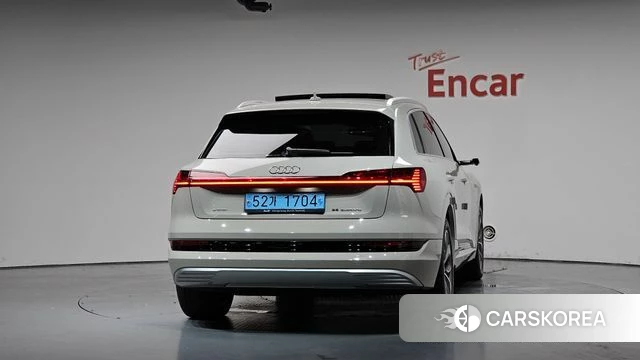 Audi e-Tron id 4581006 из Кореи 23