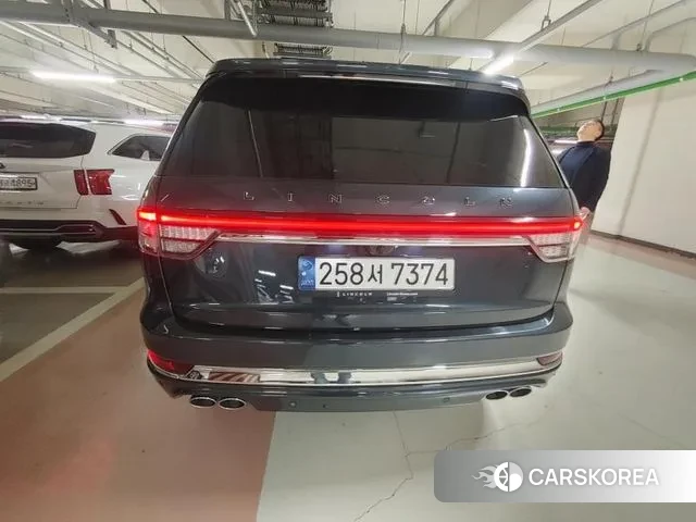 Lincoln Aviator 2nd generation 2020 Небесно-голубой из Кореи, фото 5