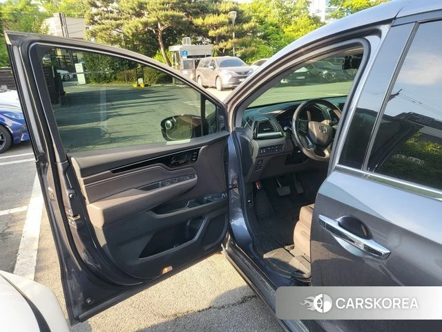 Honda Odyssey 2019 Серый из Кореи, фото 5