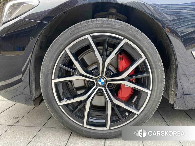 BMW 5 series 2023 Черный из Китая, фото 6