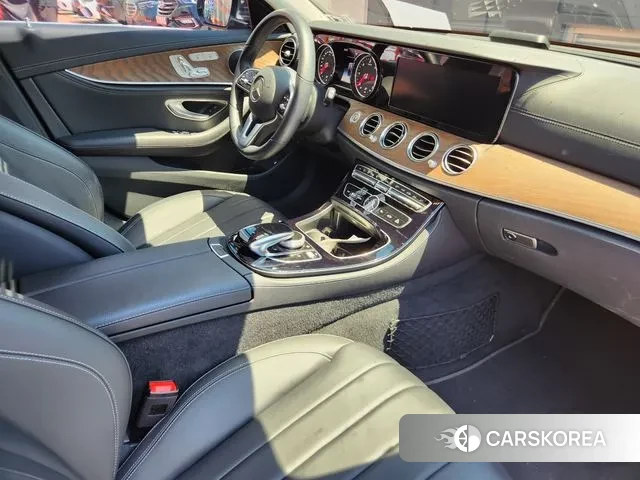 Mercedes-Benz E-Class W213 2019 Серый из Кореи, фото 3