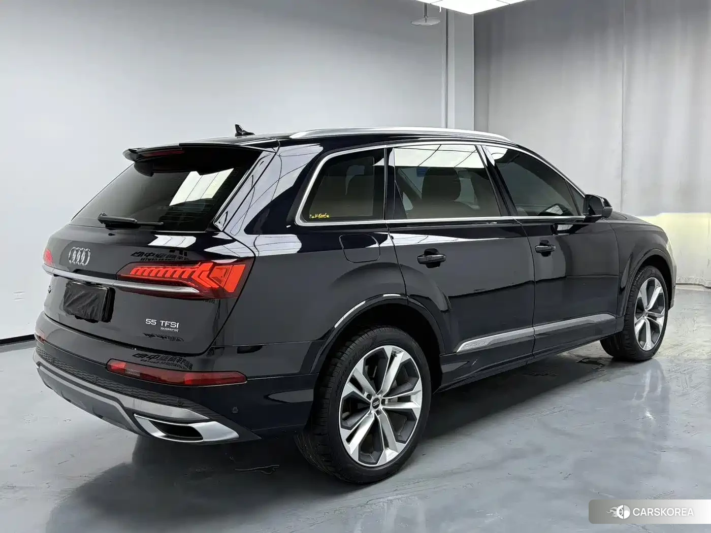 Audi Q7 2021 Черный из Китая, фото 3