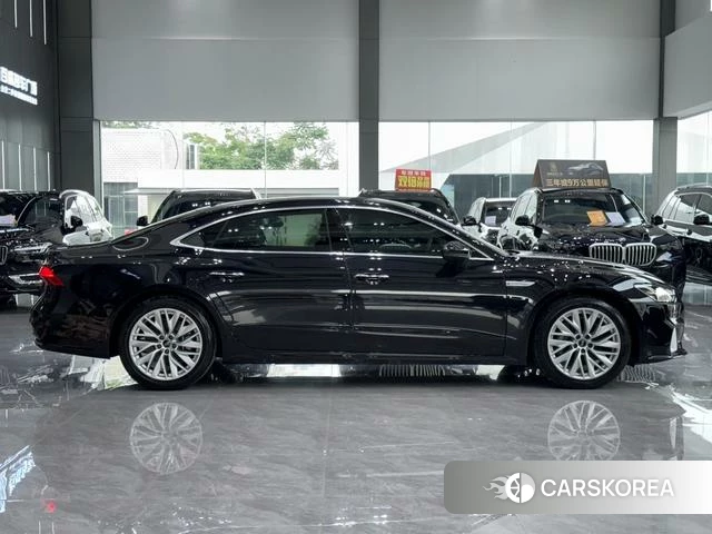 Audi A7L id 4215105 из Китая 7
