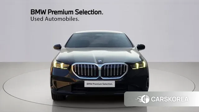 BMW 5 Series (G60) id 3382882 из Кореи 13