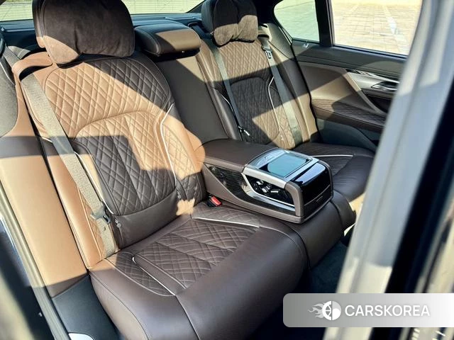 BMW 7 series 2020 Черный из Китая, фото 5