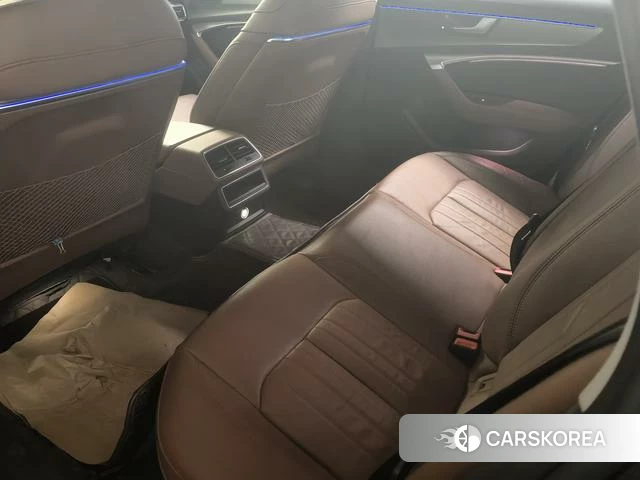 Audi A6L 2021 Черный из Китая, фото 3