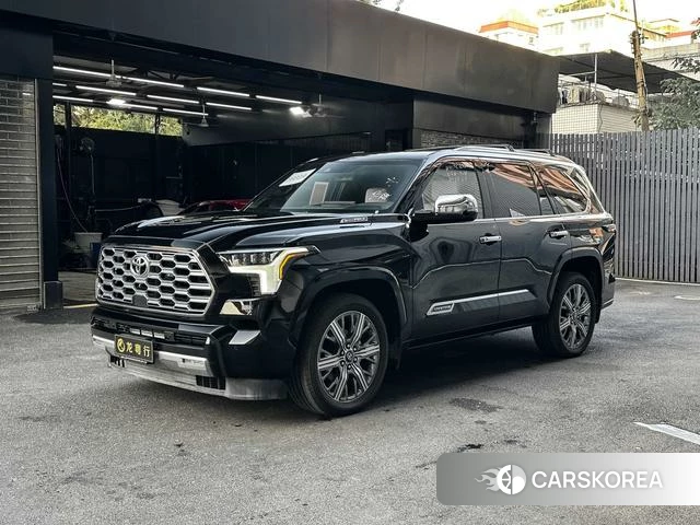 Toyota Sequoia 2025 Черный из Китая, фото 3