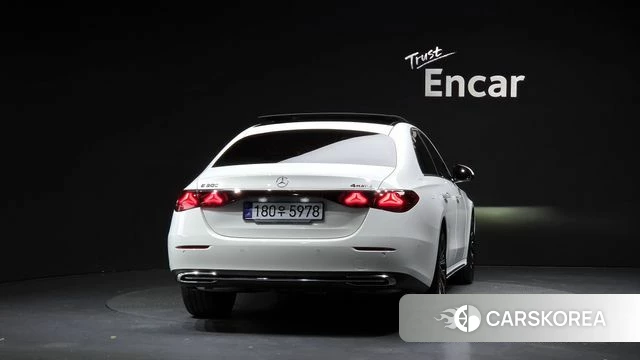 Mercedes-Benz E-Class W214 id 4681400 из Кореи 23