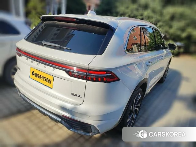Geely Automobile Xingyue L 2022 Белый из Китая, фото 3