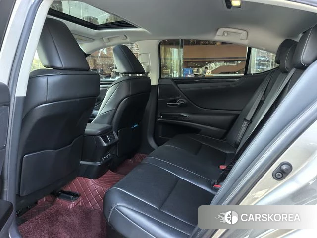 Lexus ES id 4221358 из Китая 10