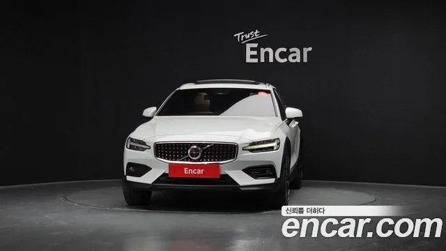 Volvo V60 Cross-Country 2nd Generation id 2740149 из Кореи 13