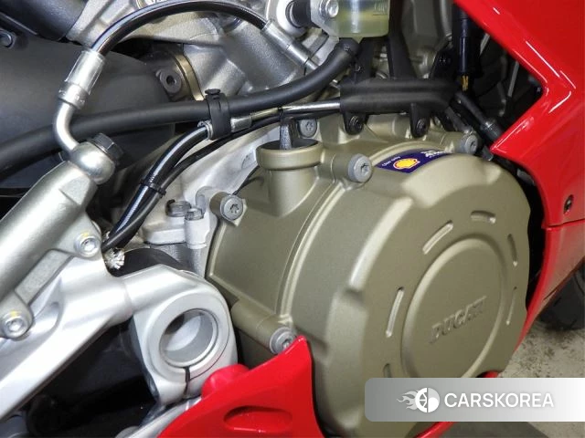 Engine photo